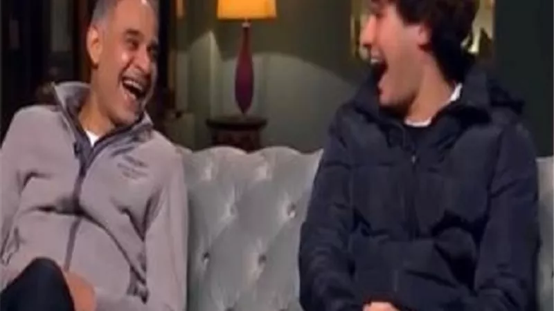 محمود البزاوي يحتفل بعيد ميلاد نجله.. 