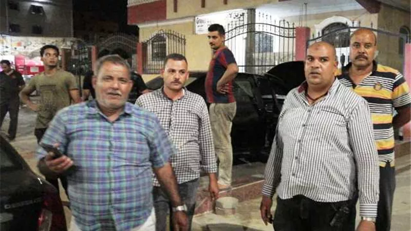جهاز بدر يشن حملة ليلية مكبرة على المخالفات ويحرر24 محضر إشغال .. بالصور