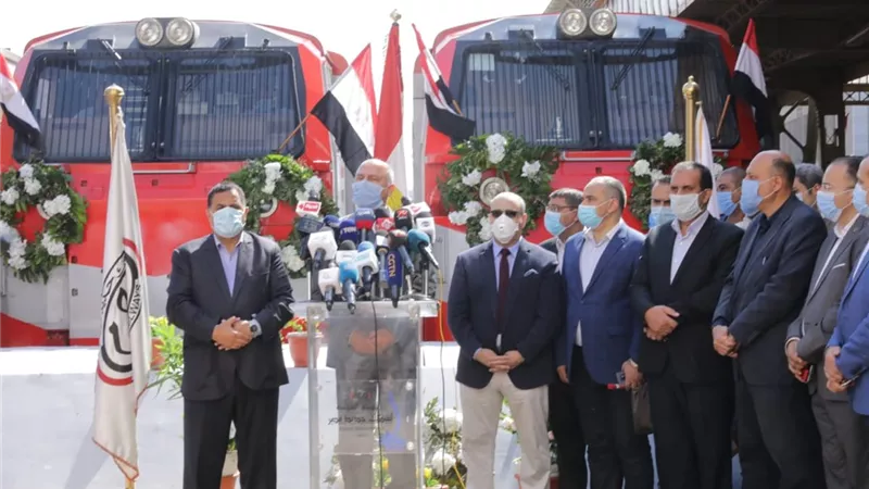 وزير النقل يشهد الانطلاقة الجديدة لقطارات السكك الحديدية عالية المستوى ..صور