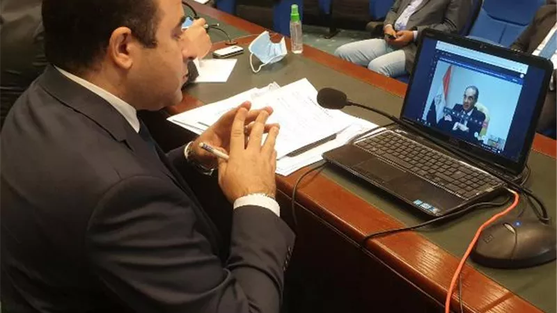 في أول اجتماع بين البرلمان والحكومة عبر الفيديو كونفرانس.. أحمد بدوي: كورونا عجلت بالتحول الرقمي