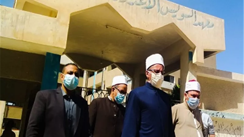 وكيل الأزهر من السويس: نتائج المواد المصححة تدعو للتفاؤل وتحتاج إلى مواصلة الجهد