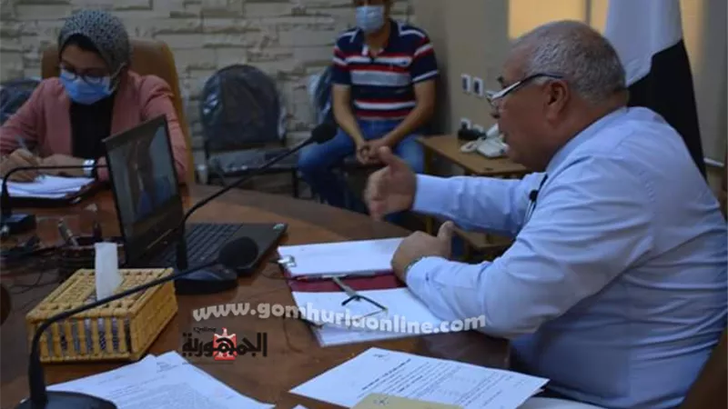 الزملّوط يخاطب الإسكان تسليم وظائف شركة المياه المتأخرة بالوادى الجديد.صور