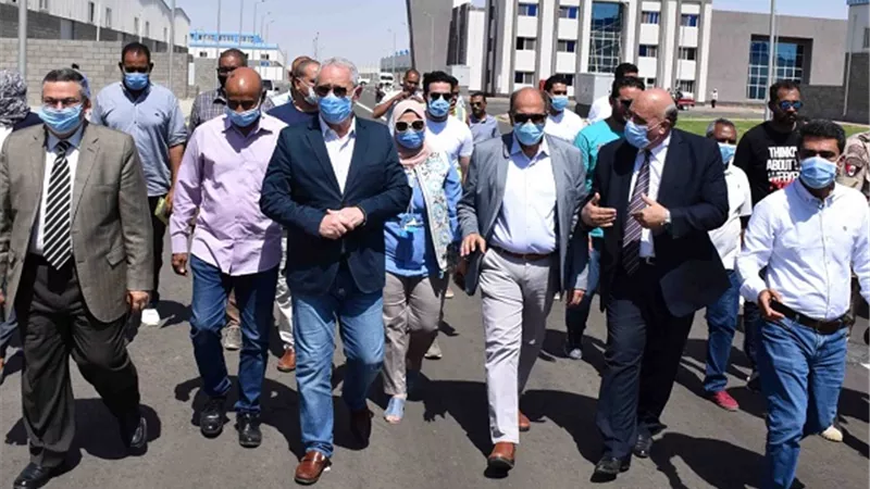 محافظ الأقصر يتفقد المجمع الصناعى بالبغدادى تمهيداً لتشغيله