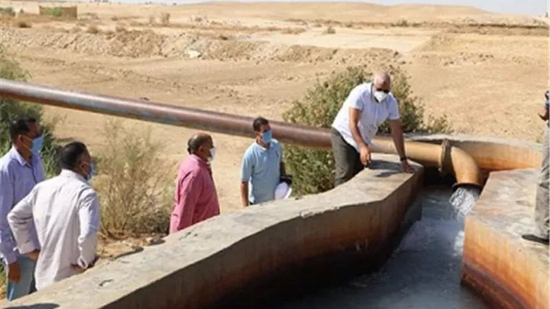الزملوط يعاين بئر مياه كبريتية لتنشيط السياحة العلاجية بالوادى الجديد..صور