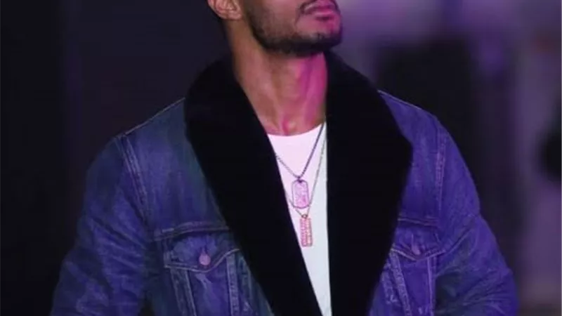 محمد رمضان يفاجئ الجمهور بعد الحكم بحبسه عام بفيديو من لندن.. شاهد