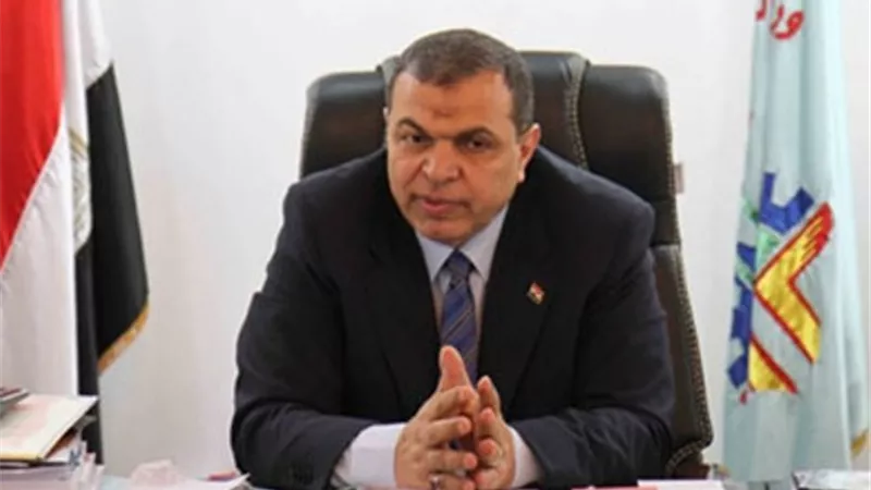 القوي العاملة: صرف 7.5 مليون جنيه منحا لـ 7621 عامل غير منتظم بالجيزة
