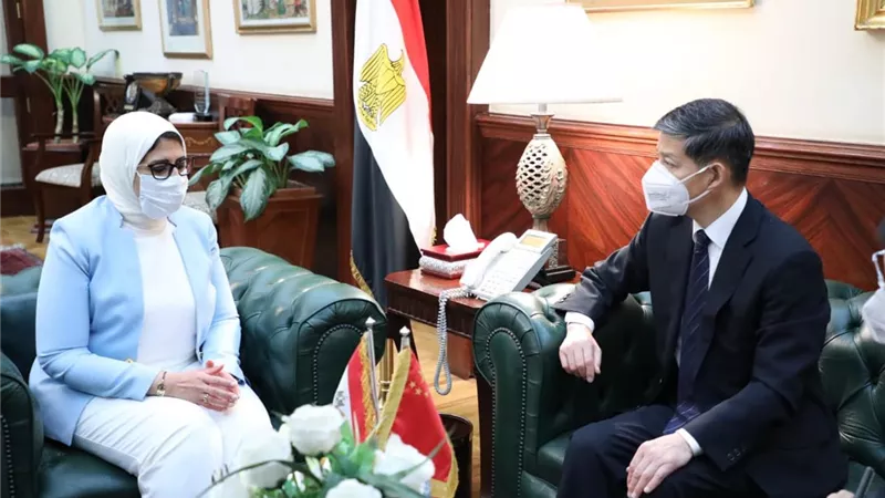 الصحة: الاتفاق على أن تصبح مصر مركزا لتصنيع لقاح فيروس كورونا بإفريقيا