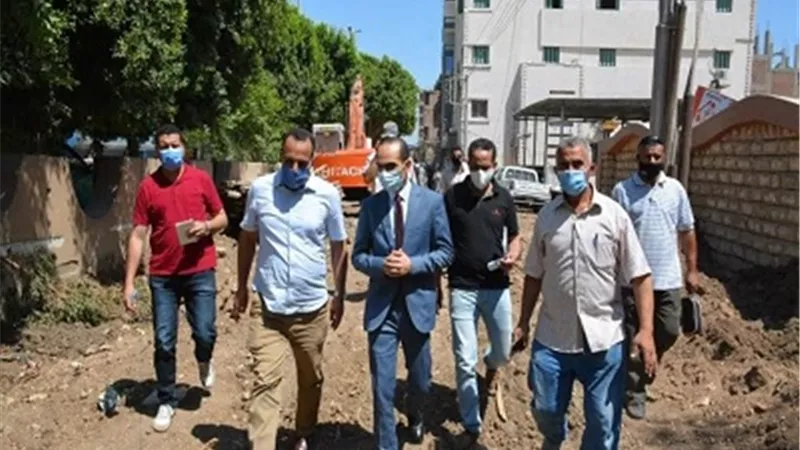 نائب محافظ سوهاج يتفقد المركز التكنولوجي لخدمة المواطنين