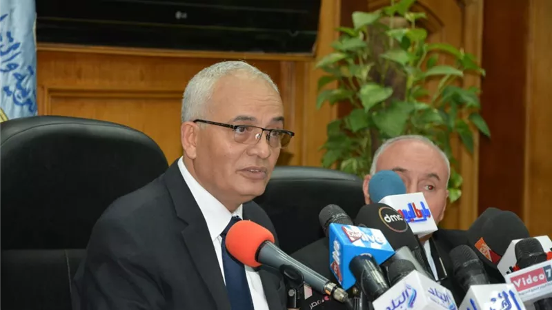حجازي : اقتراح بتحويل الثانوية العامة بنظام التابلت والمصروفات لن تزيد عن 7 %