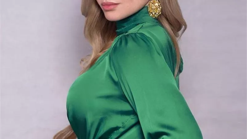 بالأخضر .. ياسمين الخطيب تتألق في أحدث إطلالتها