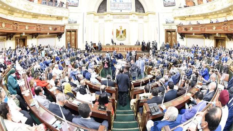البرلمان يوافق على قانون إعتماد إضافى للموازنة وزيادة المهن الطبية بموافقفة 486 نائبا