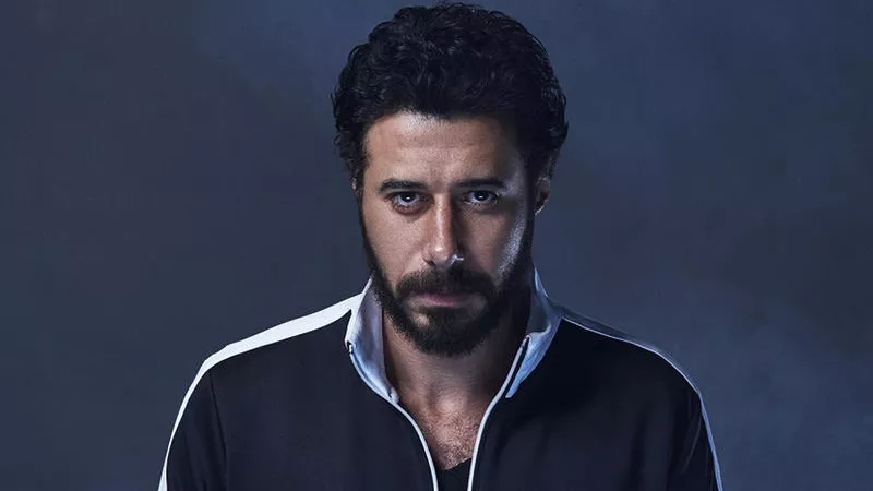 تنحشر اللقمة في زوركوا.. أحمد السعدني يفتح النار على مهاجمى عبد الرحمن أبو زهرة