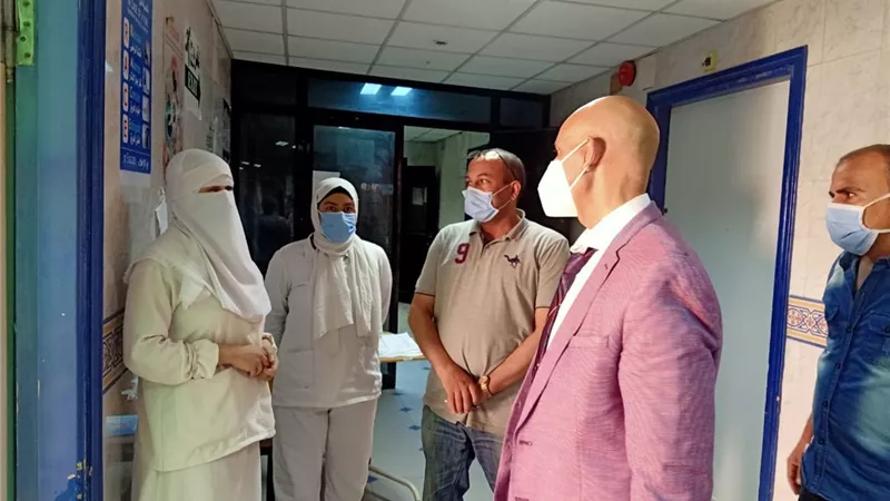 وكيل وزارة الصحة يفاجئ مستشفي ديرب نجم وأعمال التطوير بالقنايات المركزي