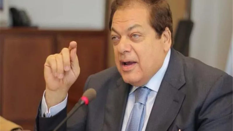 أبو العينين: جلسة البرلمان تاريخية وكانت تظاهرة تقديراً للرئيس والقوات المسلحة .. فيديو