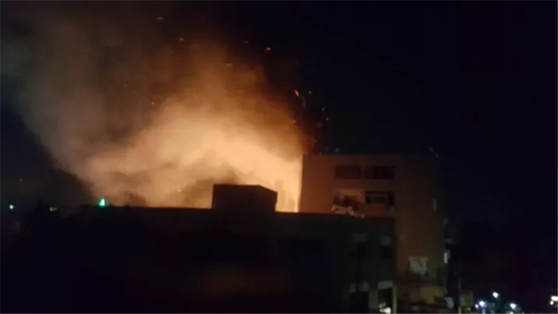 حريق هائل بسويقة الخضر والفاكهة بمركز سنورس بالفيوم