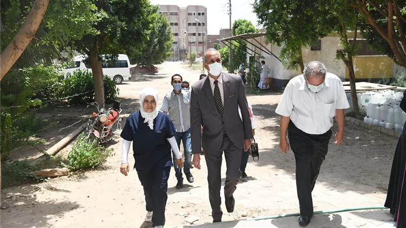 خروج وتعافي 246 حالة مصابة بفيروس كورونا المستجد من مستشفى فرشوط المركزي