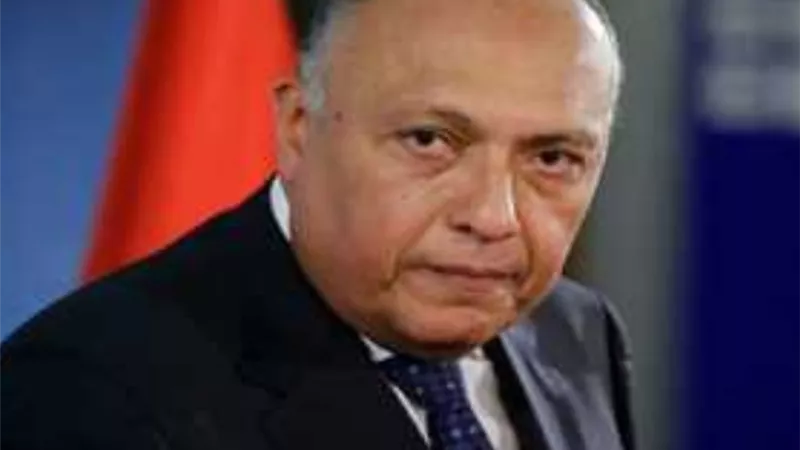 في اتصال هاتفي بـ