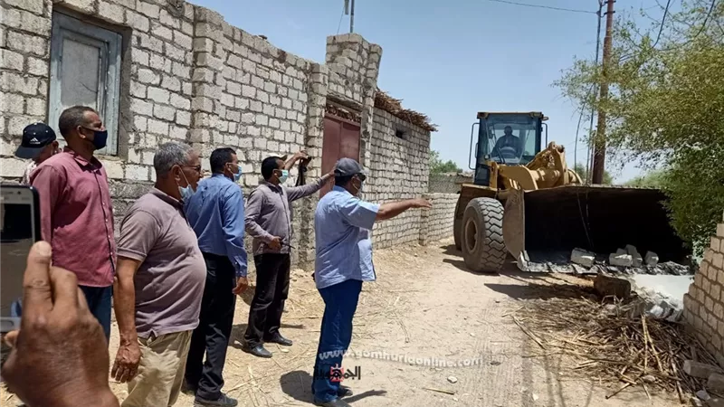 محافظ أسيوط: حملة لإزالة التعديات ومخالفات البناء ضمن الموجة الـ 16 بمركز أبنوب ومتابعة مشروعات الثروة الحيوانية
