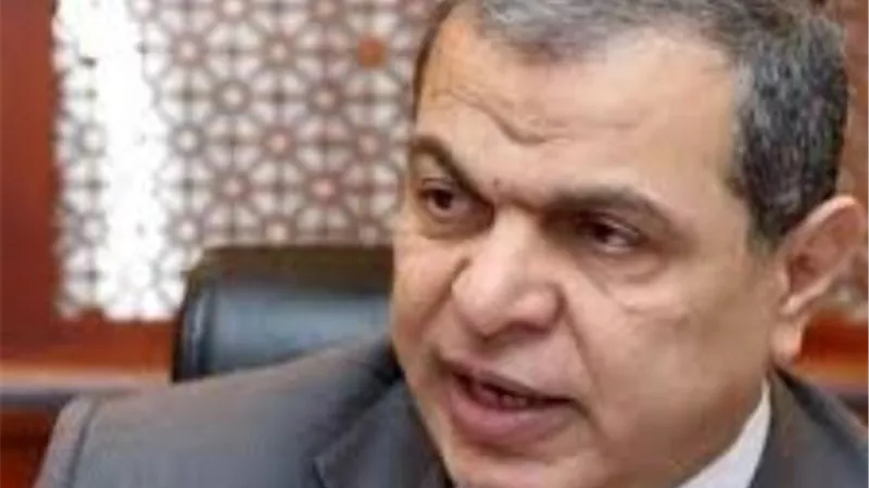 سعفان يتابع مستحقات قتيل وحالة 5 مصابين في انقلاب باص بالكويت
