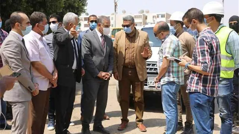 محافظ سوهاج يتفقد مشروعات الطرق والكبارى في 3 مراكز بتكلفة مليار جنيه.صور