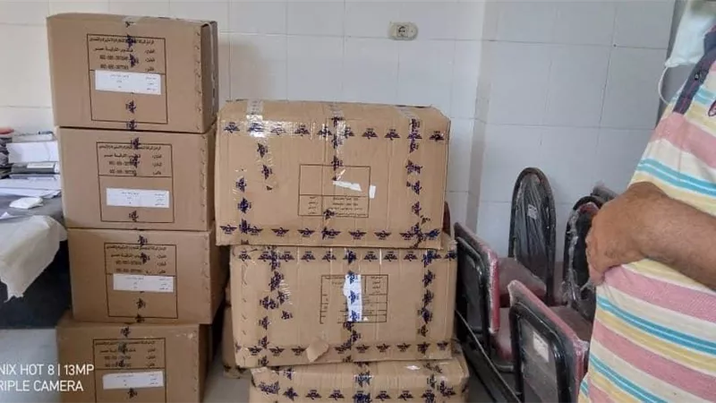حزب «الشعب الجمهوري» بأبوكبير يدعم مؤسسات الدولة بأطنان من المطهرات والمواد الغذائية والمستلزمان الطبية