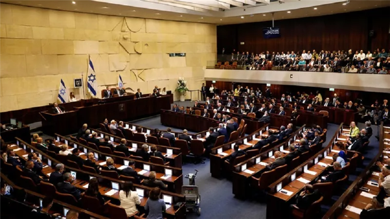 الكنيست يصادق على مشروع قانون يحظر تقديم علاج لقاصرين مثليي الجنس