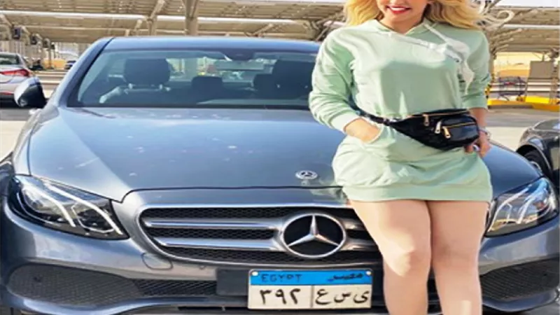تجديد حبس أسرة منار سامى فتاة التيك توك بتهمة التعدى على ضابط