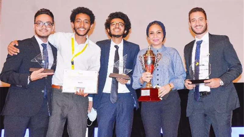 ياسمين الكاشف تحصد لقب أفضل مرشد أكاديمى.. وطلاب جامعة مصر فى الصدارة بمسابقة منظمة ايناكتس