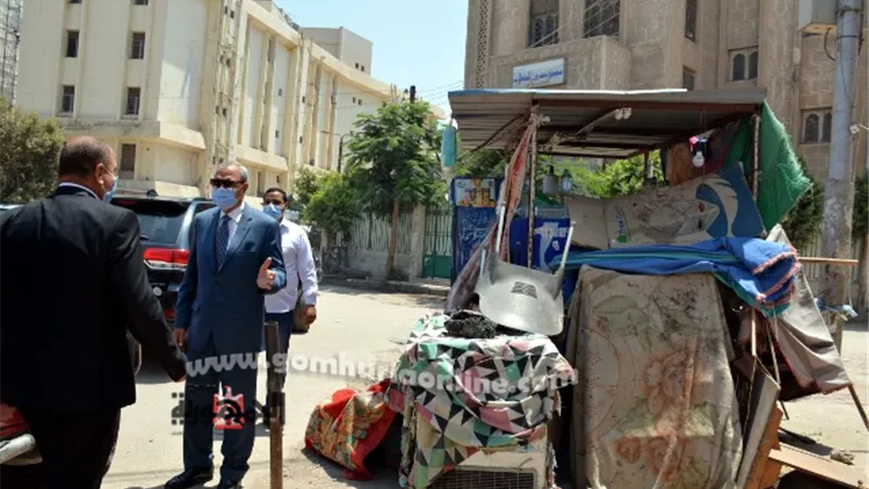 الهجان يفاجئ مدينة بنها لمتابعة النظافة ورفع الإشغالات والمحلات المخالفة