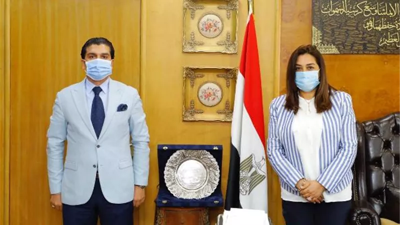 د.منال عوض وأحمد سمير يدشنان رياضة الميني فوتبول بمحافظة دمياط