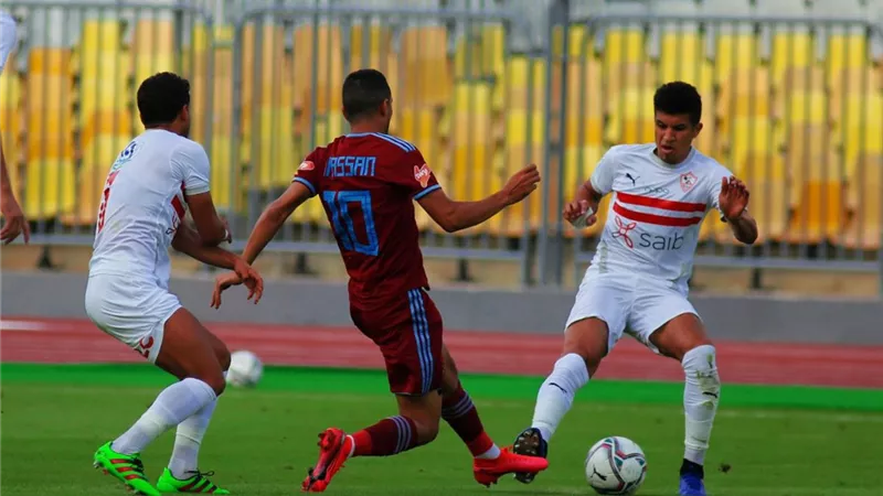 انتهاء الشوط الأول بالتعادل السلبى فى ودية الزمالك وبيراميدز