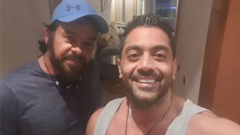 منذر منذر رياحنة أول المنضمين لـ”سفينة نوح” مع أحمد فلوكس