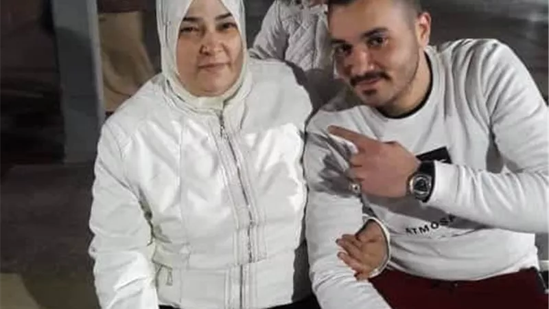 مصرع شاب على ايدى عاطلان قاما بتمزيقه بالسنج أمام المارة بشبرا