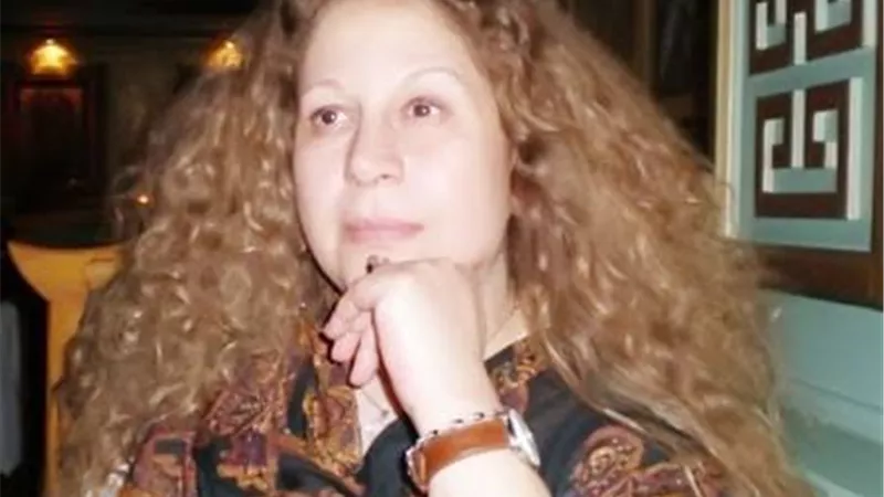 سر اعتزال سمية الألفى للتمثيل