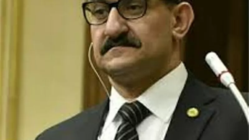 الناىب محمد الغول يحذر الحكومة من سحب تصنيع بعض الادوية من الشركات القابضة وإعطاء إنتاجها للأجنبية