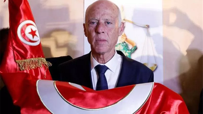 قيس سعيد: سنرد عسكريا على كل من يحاول الاعتداء على تونس من الداخل أو الخارج