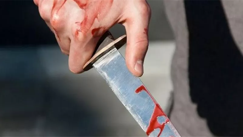 افضى روح والده المسن طعناً بالسكين لاجل 10 جنيهات