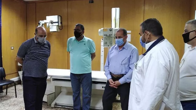 مدير التأمين الصحى بتابع الاجراءات الاحترازية وتأدية الخدمة الطبية بعيادة المبرة بالزقازيق