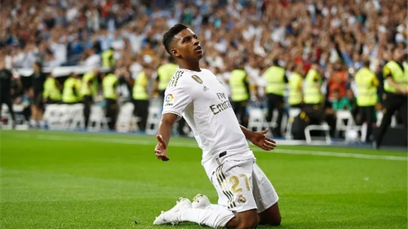 ريال مدريد يضم لاعبين تربطهما علاقة 