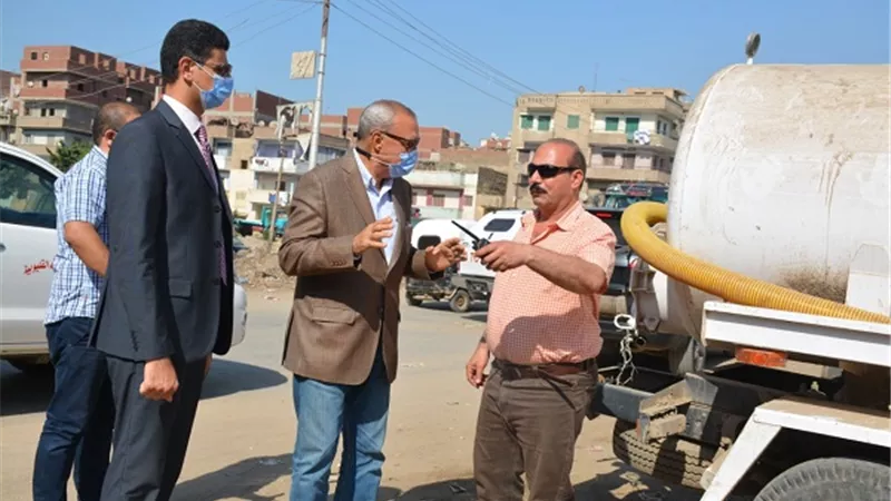 المحافظ يفاجئ مدن طوخ وشبين القناطر لمتابعة أعمال النظافة ورفع الإشغالات
