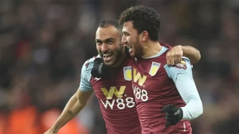 الثنائى المصرى يشارك فى بقاء أستون فيلا بالدورى الإنجليزى