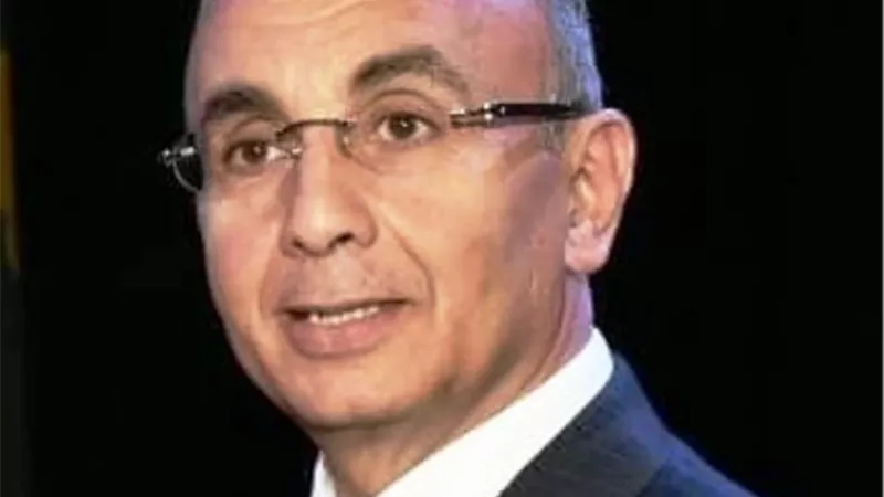 رئيس جامعة الزقازيق : نتخذ الاجراءات القانونية ضد من يثبت انتماؤه للجماعات الارهابية.. بالصور