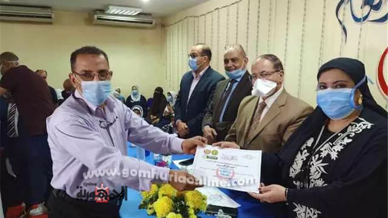 صحة المنوفية تكرم طاقم الجيش الأبيض بمستشفى منوف العام لجهوده المبذولة خلال أزمة كورونا