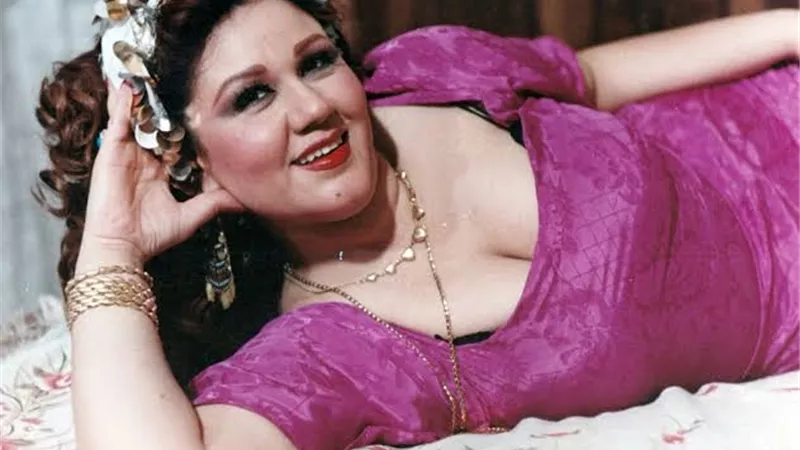 3 رجال فى حياة الفنانة هياتم