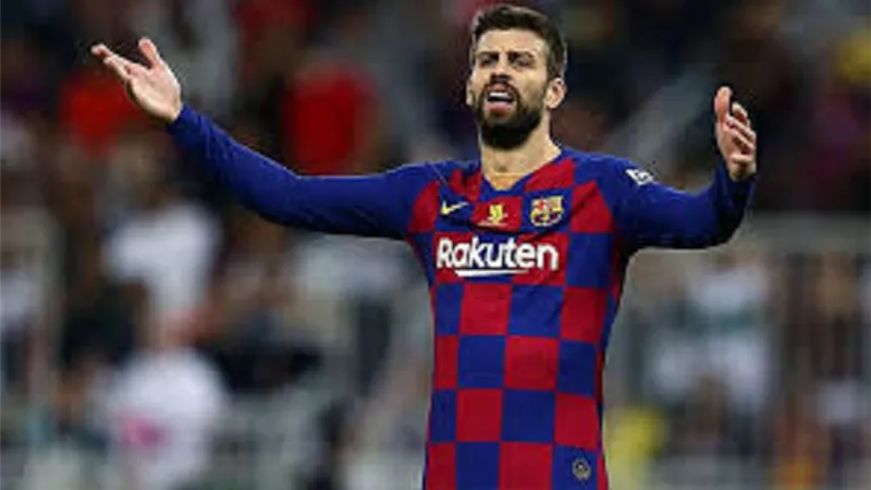 برشلونة يحدد خليفة جيرارد بيكيه بالموسم الجديد