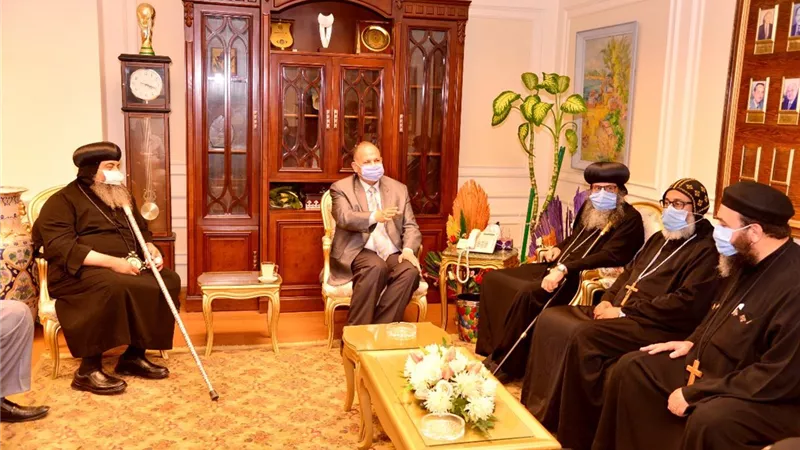 محافظ أسيوط يستقبل أسقف منفلوط وأسقف الدير المحرق للتهنئة بعيد الأضحى المبارك
