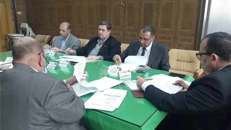 لجنة القيادات تلتقي المتقدمين لوظيفتي مدير إدارة العريش التعليمية ومدير إدارة التعليم الفني