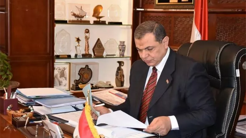 القوى العاملة: الوقوف بعرفات أول وثاني أيام عيد الأضحى إجازة للقطاع الخاص بأجر كامل