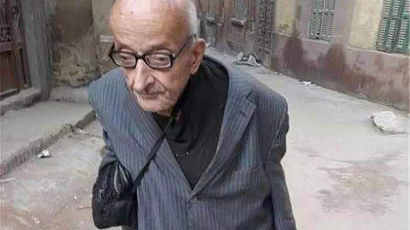 نجوم الفن ينعون طبيب الغلابة بكلمات مؤثرة