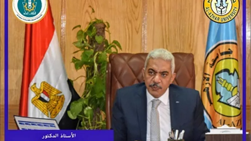 نائب رئيس جامعة الأزهر يهنئ فضيلة الإمام الأكبر بمناسبة عيد الأضحى المبارك